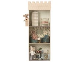 Maileg Castle Tower -Toy Shop 11 1200 00 02 2048x bb3d9d1c d2d2 44dc af70 fdd038bb5011