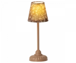 Maileg Vintage Mouse Lamp -Toy Shop 11 2123 00 01 1 900x750 resize fill 2000x png