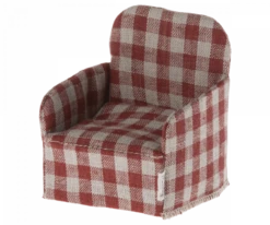 Maileg Plaid Chair 7 Maileg Plaid Chair -Toy Shop 11 2408 00 1 900x750 resize fill 2048x png