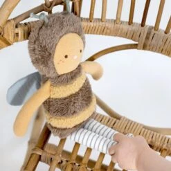 Bee Stuffed Animal -Toy Shop 1367aa203c2832d1641371b69fa92aacfda0bd70e5edec23f9030a8ac14b2579 jpeg
