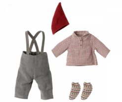 Maileg Medium Christmas Mouse -Toy Shop 14 2705 00 02 1 900x750 resize fill 2048x png