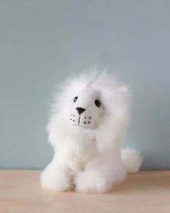 Fluffy Lion Stuffed Animal -Toy Shop 2J2A4470 2