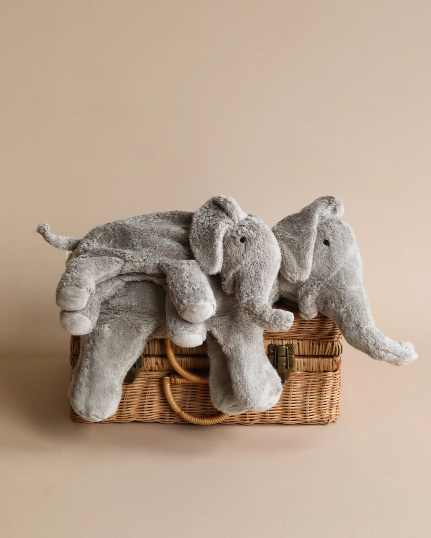 Senger Naturwelt Cuddly Animal - Elephant 1 Senger Naturwelt Cuddly Animal - Elephant