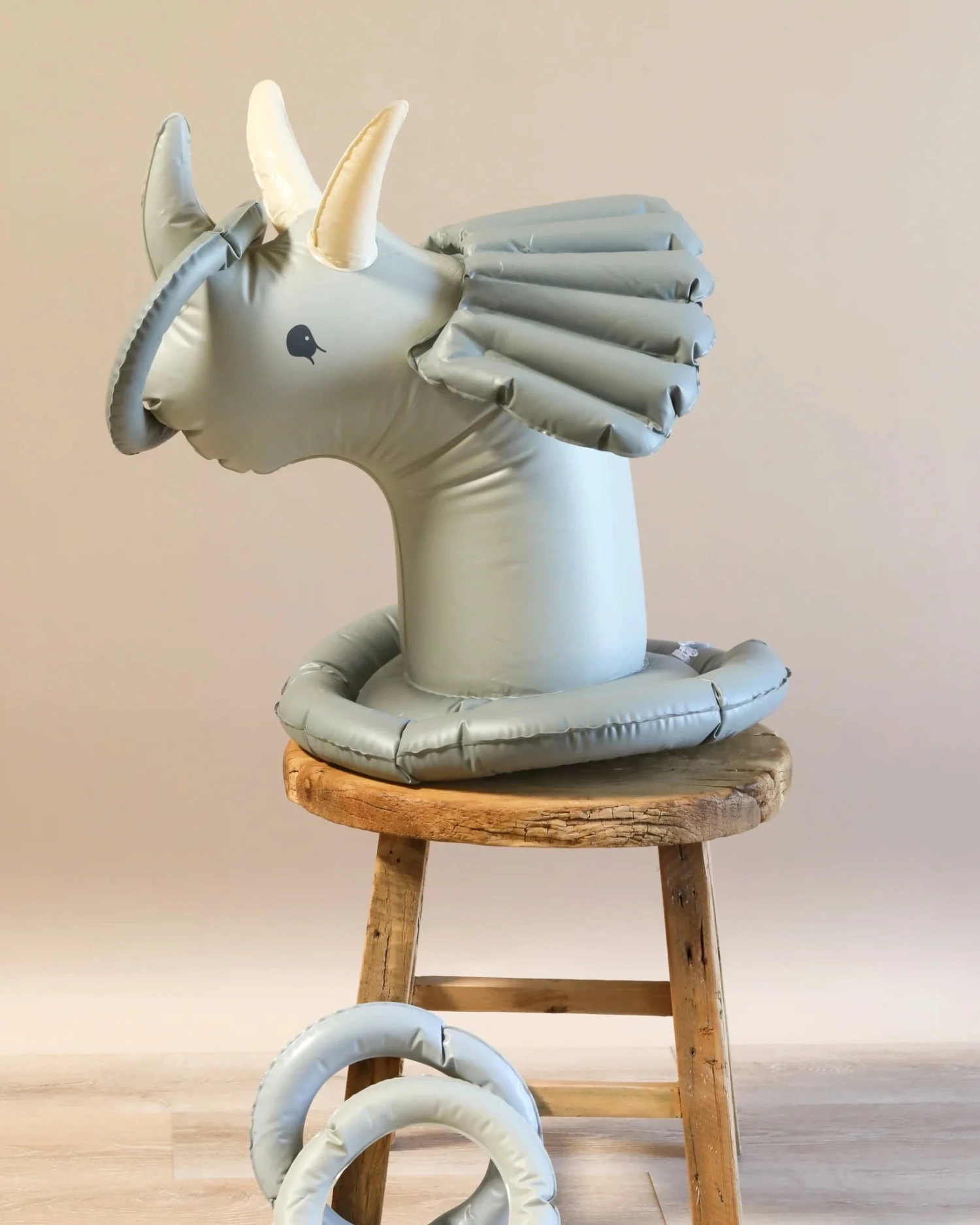 Konges Sløjd Inflatable Dinosaur Ring Game 1 Konges Sløjd Inflatable Dinosaur Ring Game