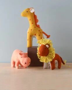 Olli Ella Holdie Folk Felt Savannah Animals -Toy Shop 2J2A5243 2