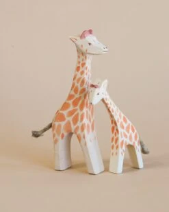 Ostheimer Small Giraffe - Head Low -Toy Shop 2J2A7387
