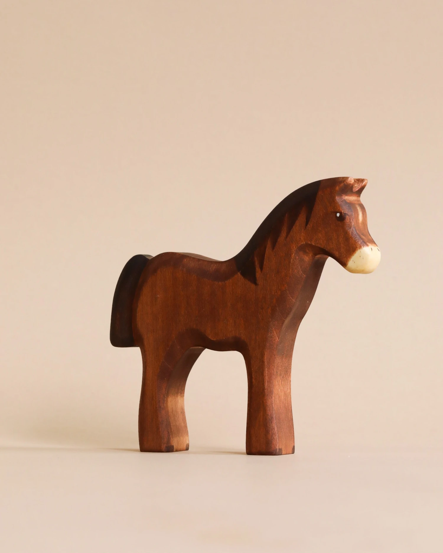 Handmade Holzwald Dark Brown Horse 1 Handmade Holzwald Dark Brown Horse