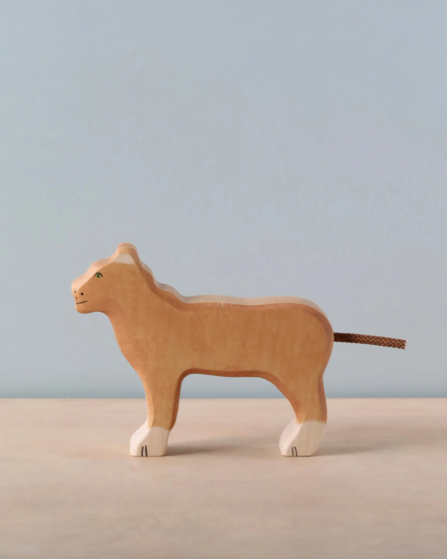 Holztiger Lioness 1 Holztiger Lioness