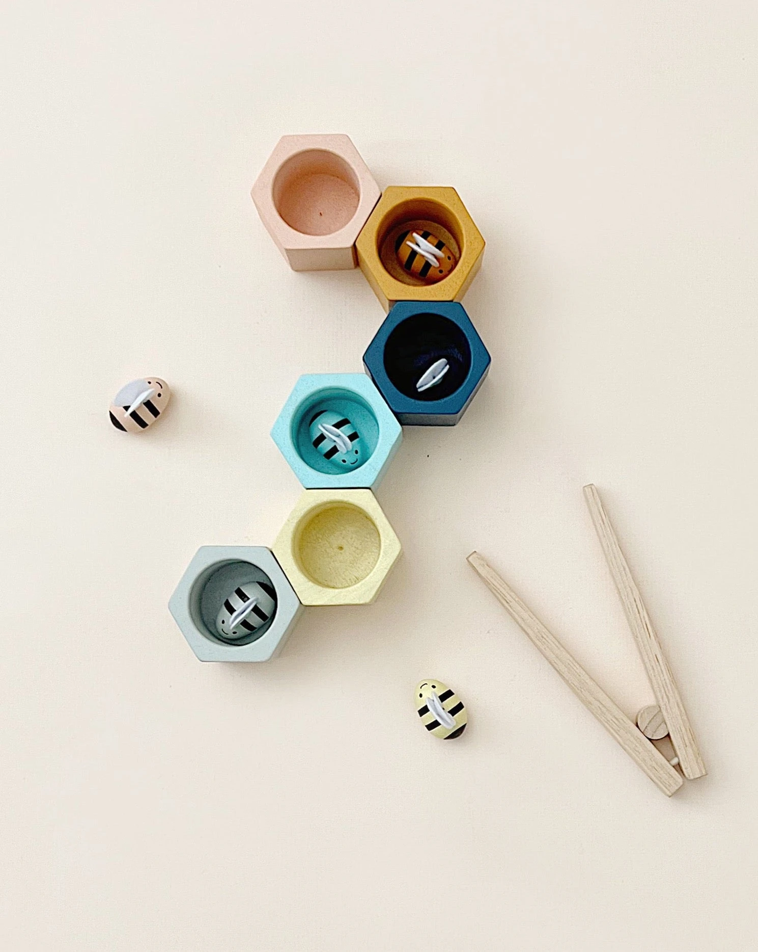 Plan Toys Beehive Sorting Set 2 Plan Toys Beehive Sorting Set - Image 2