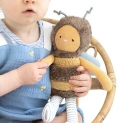 Bee Stuffed Animal -Toy Shop 61f544860b02850eafdb87f24f29420949e2ade38d01e4e17788193d229829e4 jpeg