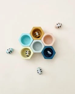 Plan Toys Beehive Sorting Set 12 Plan Toys Beehive Sorting Set -Toy Shop A7E5EFE0 B93B 4D83 84AB E27E4FCC7836