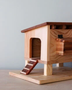 Handmade Wooden Chicken Coop -Toy Shop IMG 3562