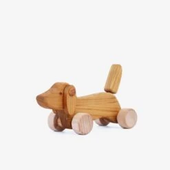 Wooden Dachshund Puppy -Toy Shop bajo weinerdog 2 672x672 b9af00fd d9e9 4231 ada9 e1d3fa250479